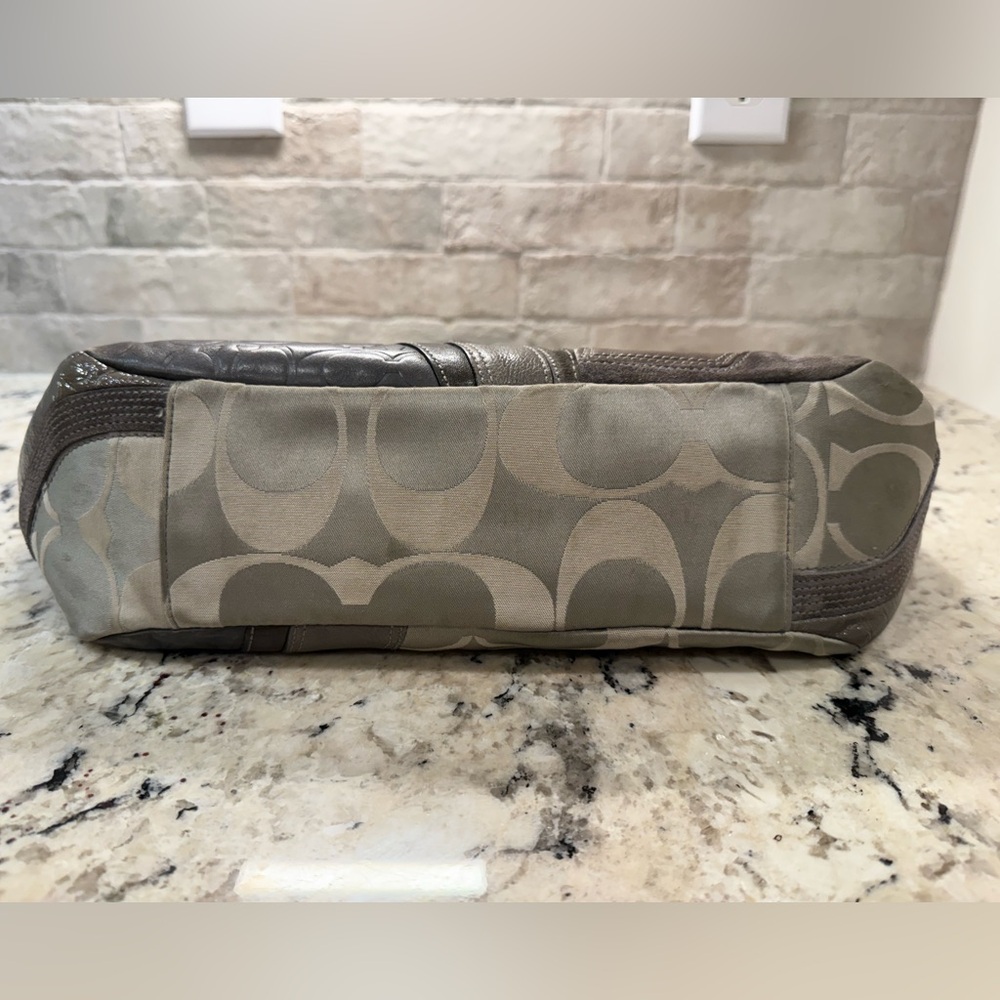 Coach EUC Leather, Suede & Cloth Patchwork Shoulder Bag - Picture 5 of 8